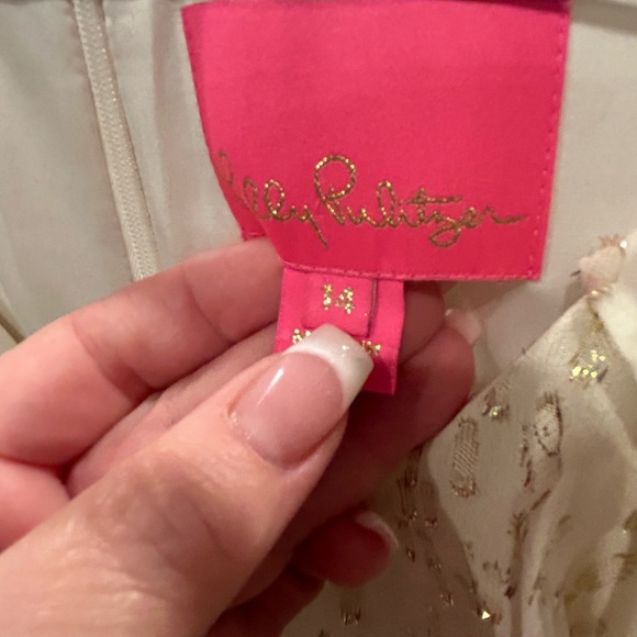 Beautiful Lilly Pulitzer caftan. - Picture 2 of 6